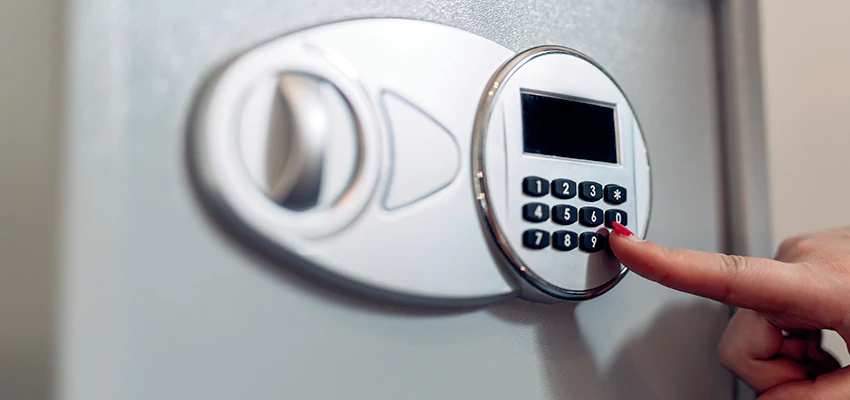 Jewelry Safe Cracking in East Pasadena, California