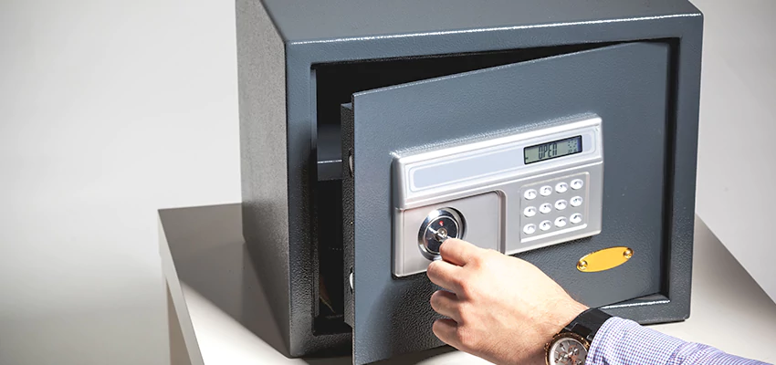 Jewelry Safe Unlocking Service in East Pasadena, California