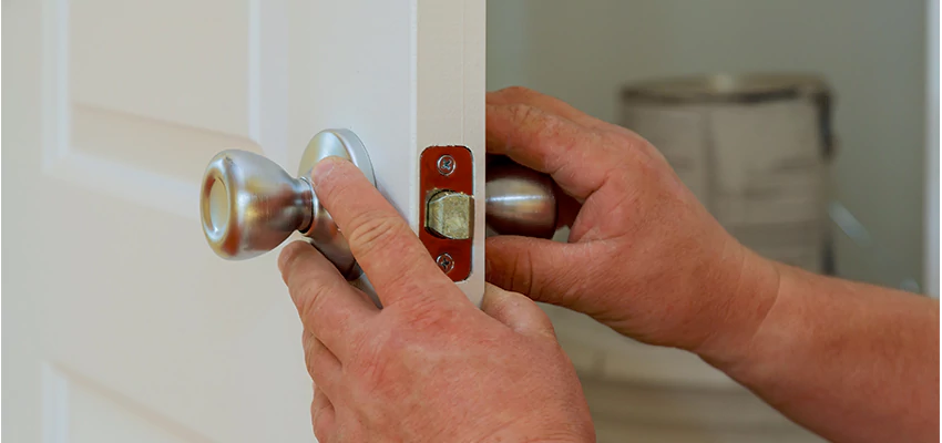 AAA Locksmiths For lock Replacement in East Pasadena, California