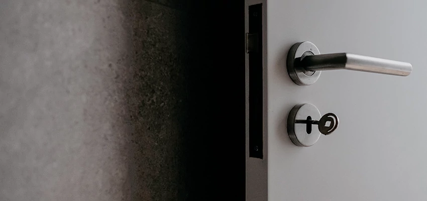 Front Door Handle Repair And Installation in East Pasadena, CA